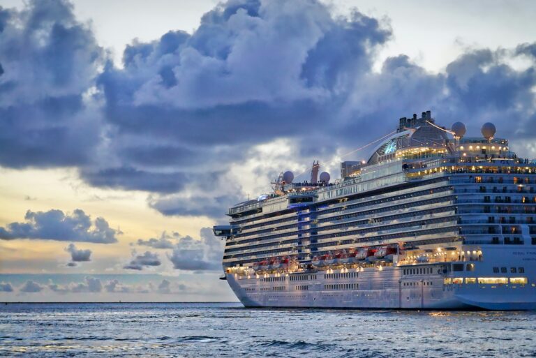 Jobs on Cruise Ships